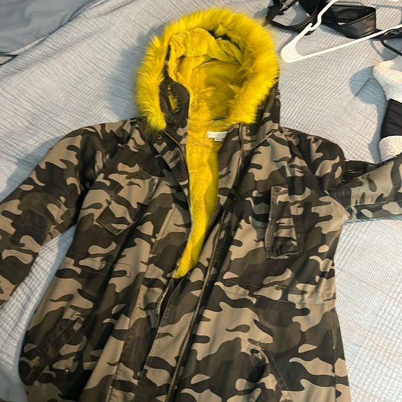 New York and company Fur lined camo coat - Picture 3 of 7
